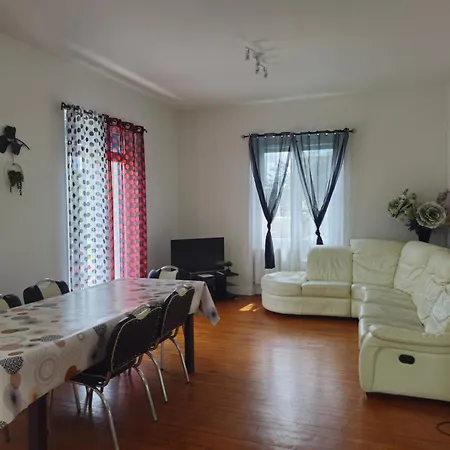 Holiday home Weckerlin Sarliac-sur-l'Isle